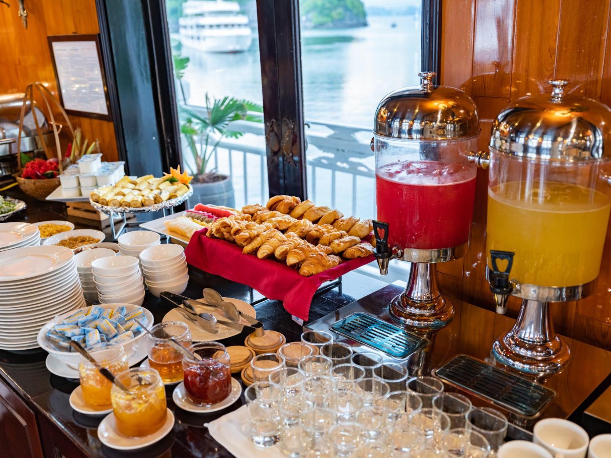 Hera Grand Luxury Cruise ハロン エクステリア 写真