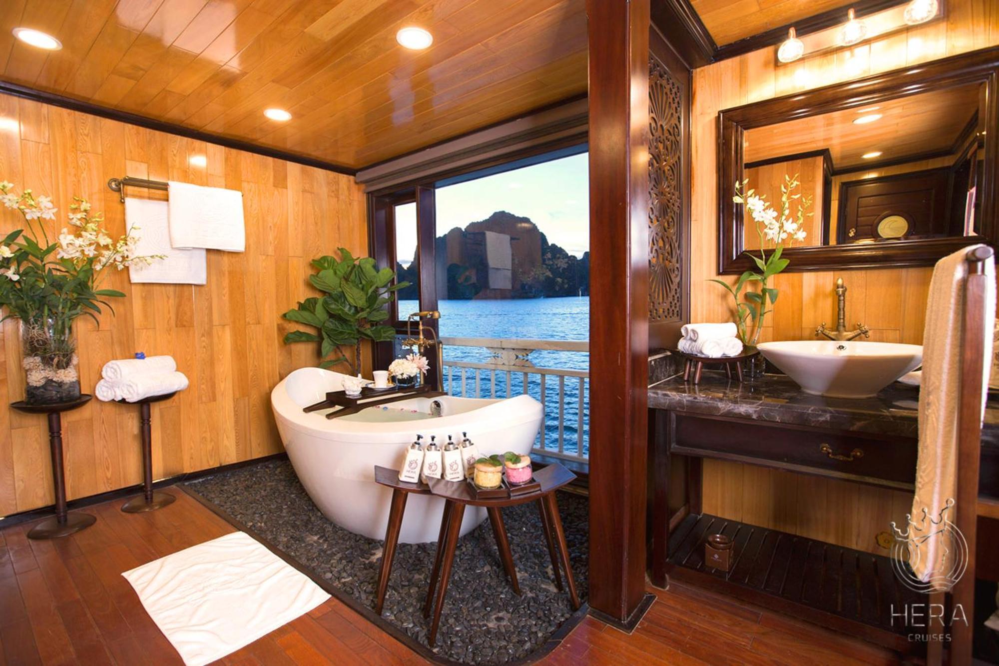 Hera Grand Luxury Cruise ハロン エクステリア 写真
